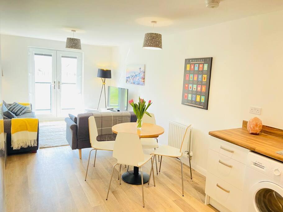 Beautiful, Brand New Apartment! Cheltenham Exterior photo